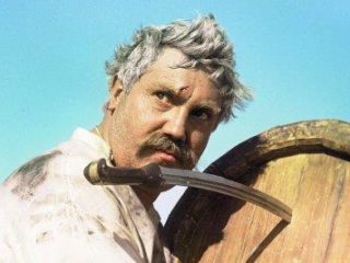 При отсутствии у номинального руководителя определяющего влияния на деятельность предприятия и личной непосредственной выгоды из противоправных действий (сделок), повлекших банкротство должника, субсидиарная ответственность неправомерна